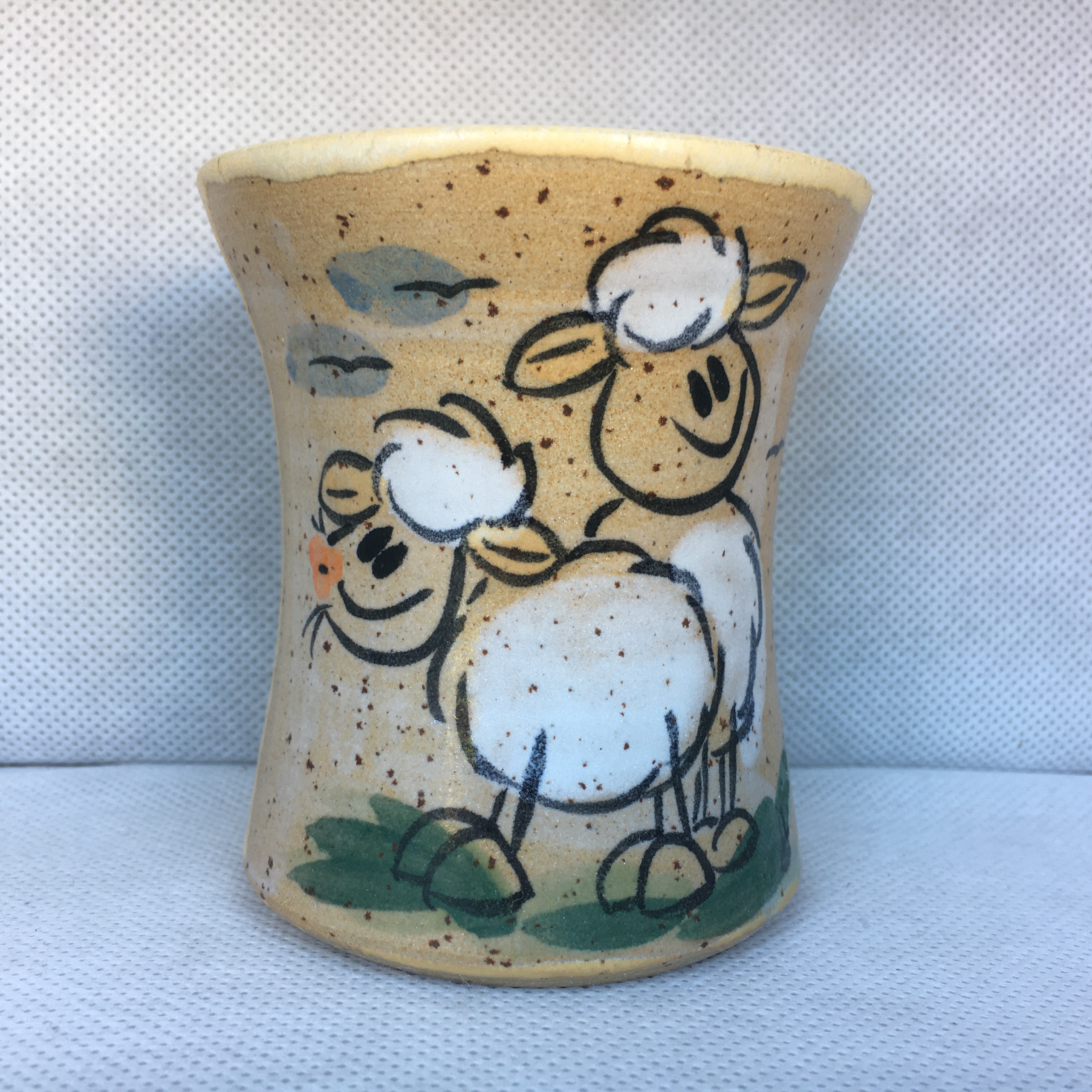 Comic-Keramik-Becher Schaf creme handbemalt Bad Kissingen